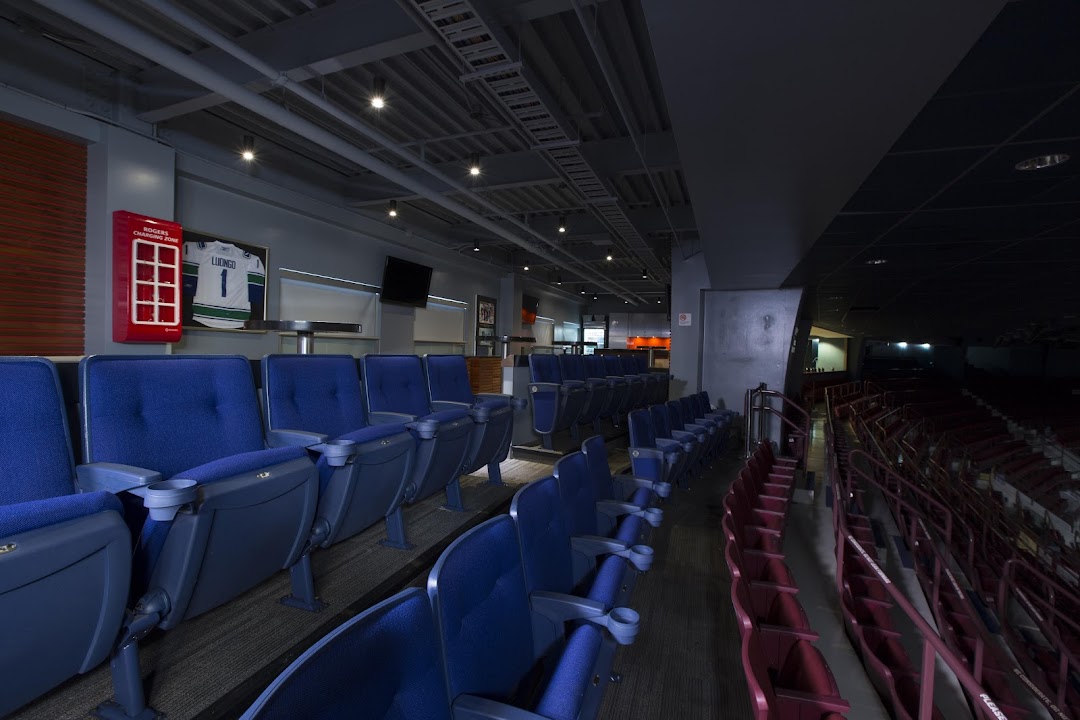 Rogers Studio Lounge