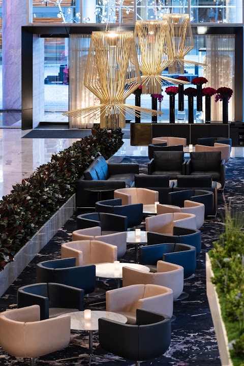 THE LOBBY LOUNGE & RAWBAR